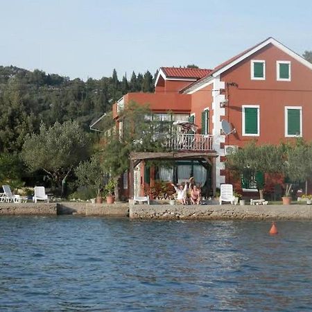 Apartments By The Sea Blace, Neretva Delta - Usce Neretve - 16068 Dış mekan fotoğraf