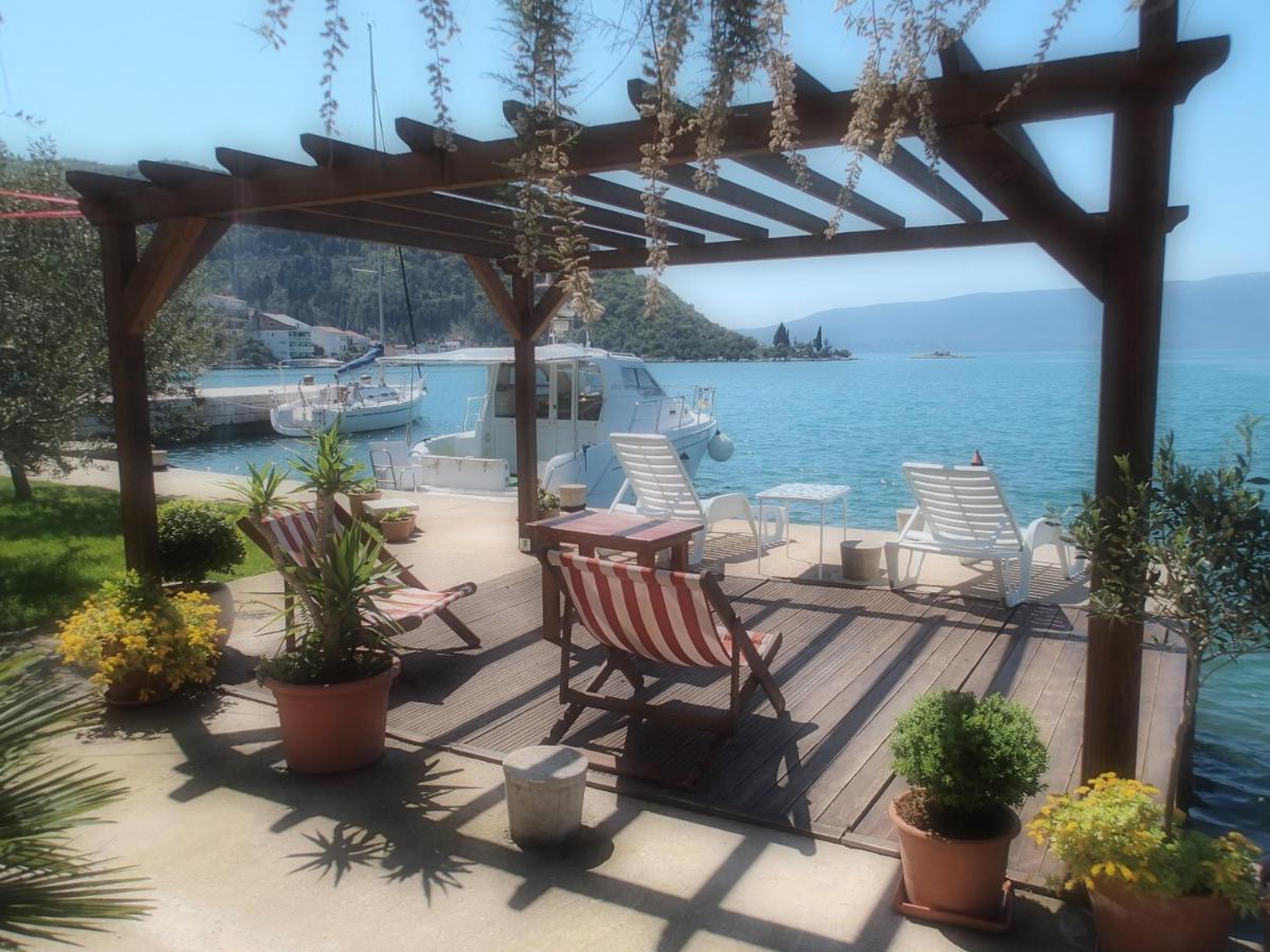 Apartments By The Sea Blace, Neretva Delta - Usce Neretve - 16068 Dış mekan fotoğraf