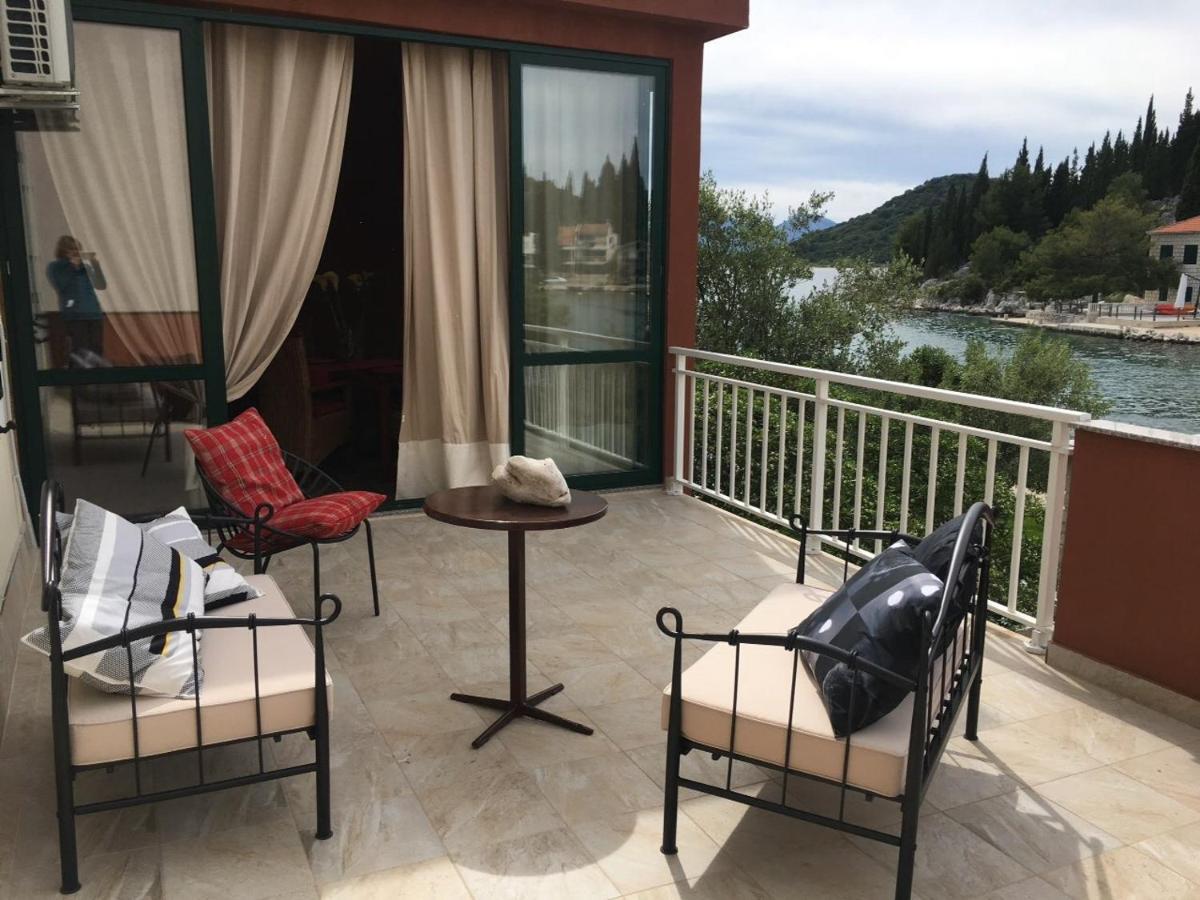 Apartments By The Sea Blace, Neretva Delta - Usce Neretve - 16068 Dış mekan fotoğraf